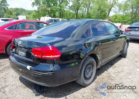 2013 Volkswagen Passat 2.5L S z USA, uszkodzony, nr VIN 1VWAP7A39DC147565